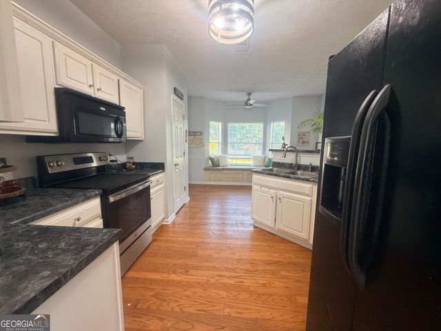 645 Highpoint Way, Mcdonough, GA 30253