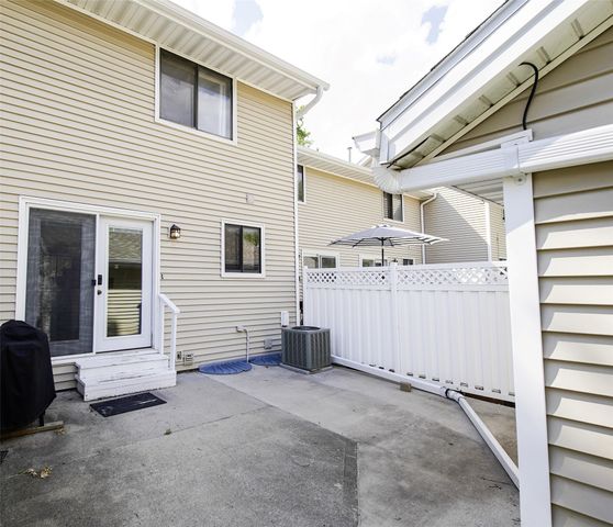 253 52nd Street, West Des Moines, IA 50265