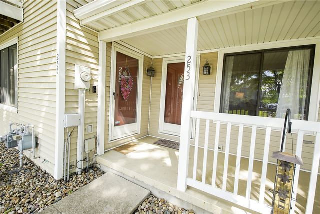 253 52nd Street, West Des Moines, IA 50265