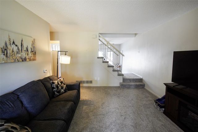 253 52nd Street, West Des Moines, IA 50265