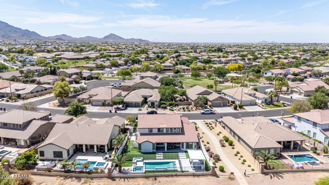 6745 S RACHAEL Way, Gilbert, AZ 85298