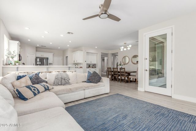 6745 S RACHAEL Way, Gilbert, AZ 85298
