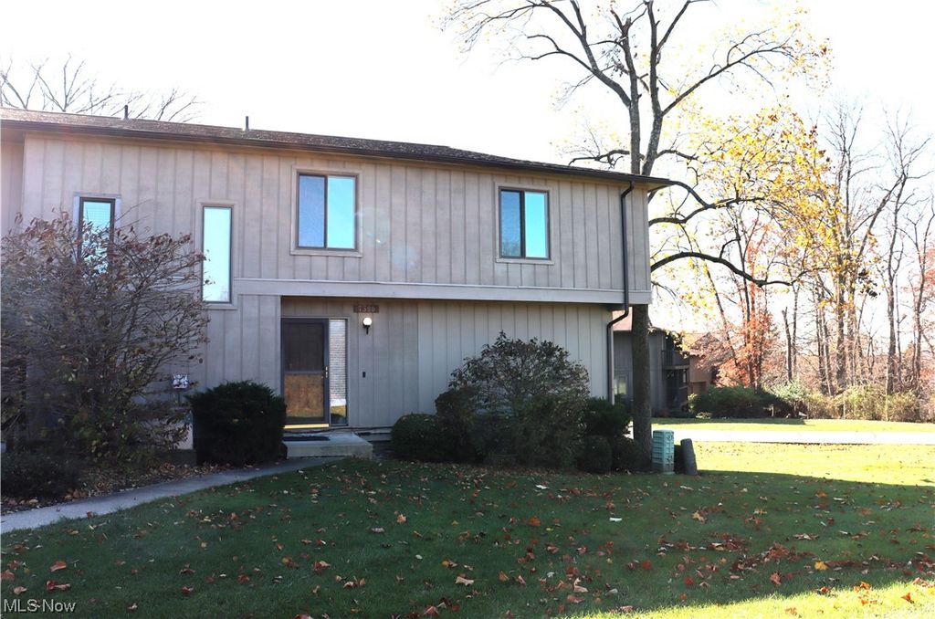7390 Creekwood Drive, North Royalton, OH 44133