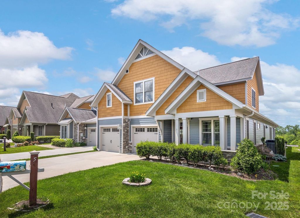 5 Holland Mountain View, Asheville, NC 28804