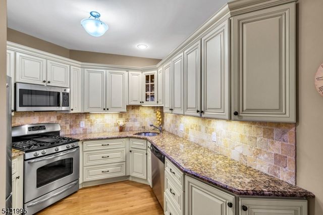 58 Brooklake Road Unit 21 21, Florham Park Boro, NJ 07932