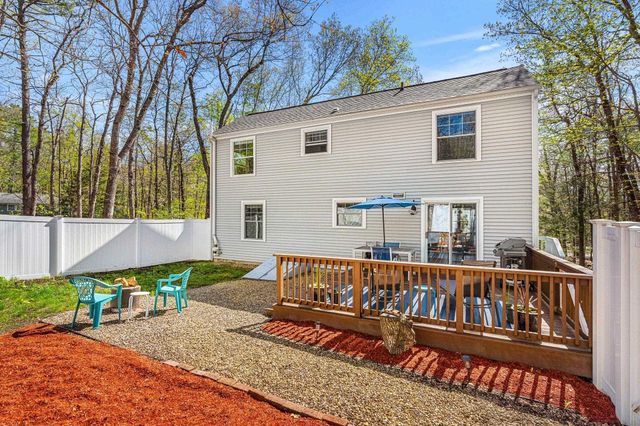 25 Great Hill Drive, Newmarket, NH 03857