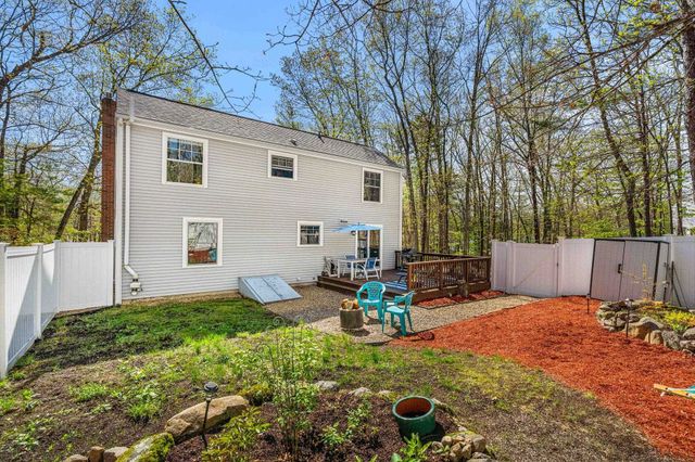 25 Great Hill Drive, Newmarket, NH 03857