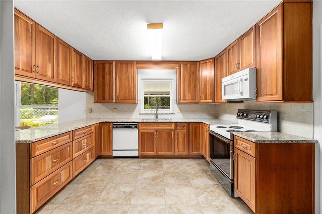 7610 NW 40TH AVENUE, Gainesville, FL 32606