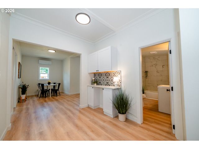 6800 Se DUKE St, Portland, OR 97206