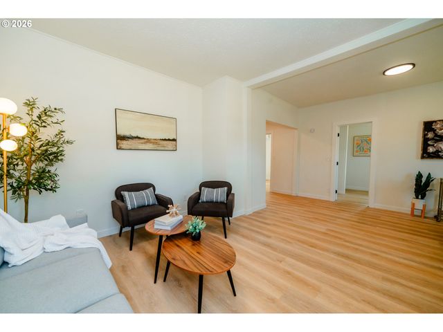 6800 Se DUKE St, Portland, OR 97206