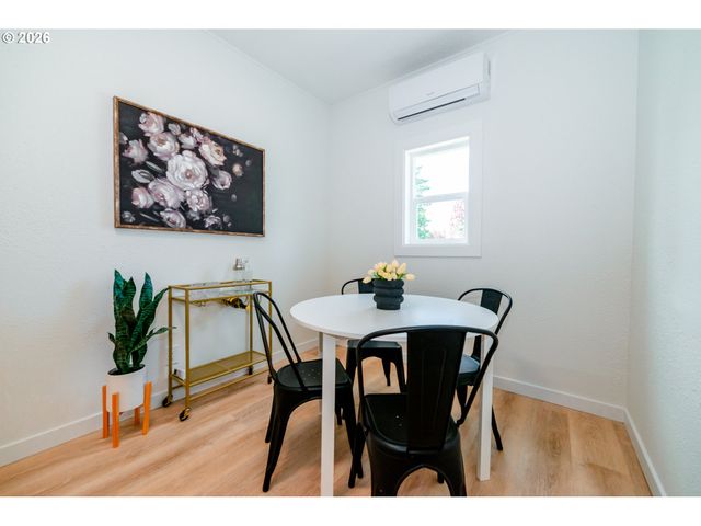 6800 Se DUKE St, Portland, OR 97206