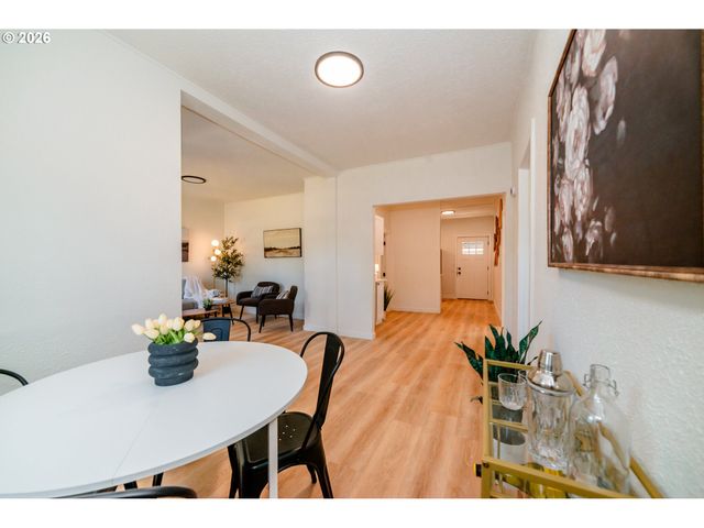 6800 Se DUKE St, Portland, OR 97206