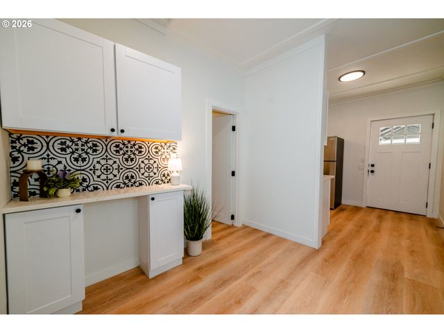6800 Se DUKE St, Portland, OR 97206