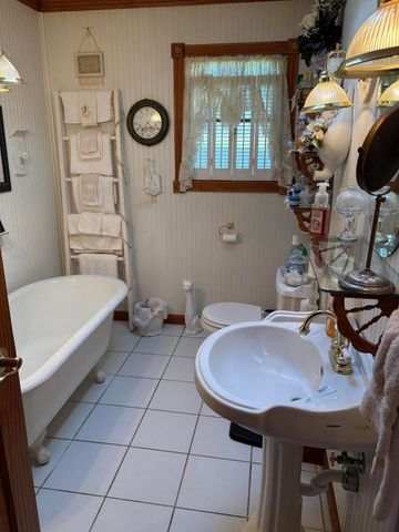 300 11th Street SW, Demotte, IN 46310