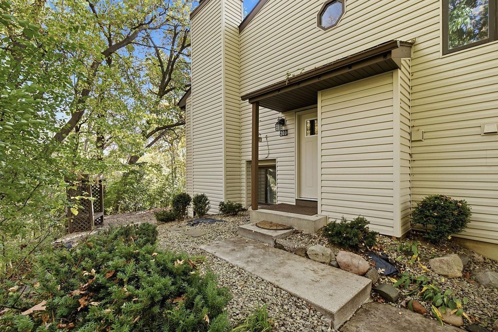 289 River Woods Lane, Burnsville, MN 55337 — photo 3