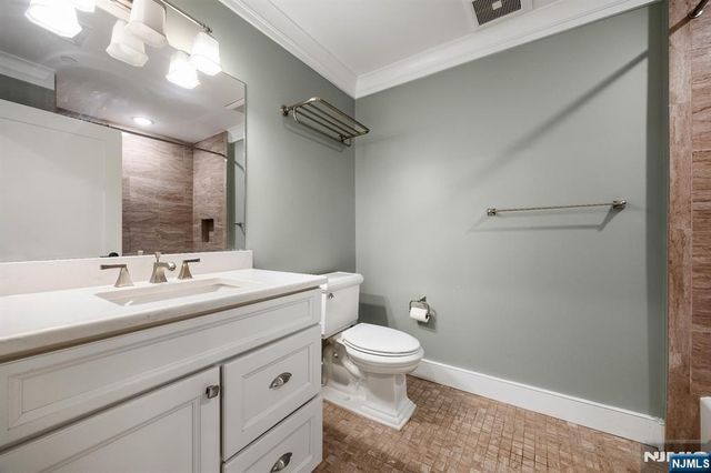 28 Bright Street 306, Jersey City, NJ 07302