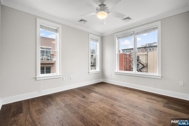 28 Bright Street 306, Jersey City, NJ 07302