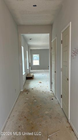 8236 Bankhead Drive, Olive Branch, MS 38654
