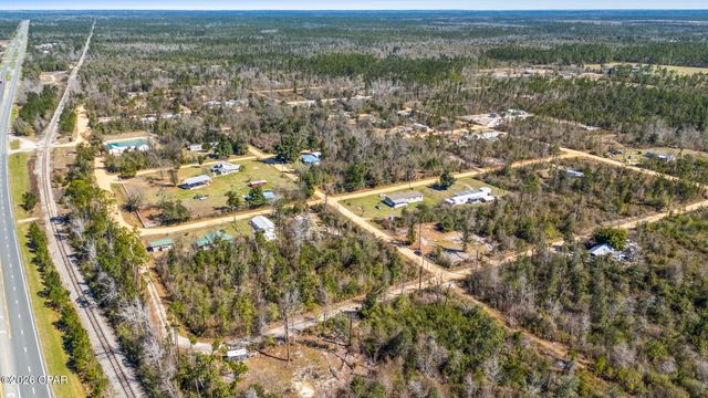 12207 1st Street, Fountain, FL 32438