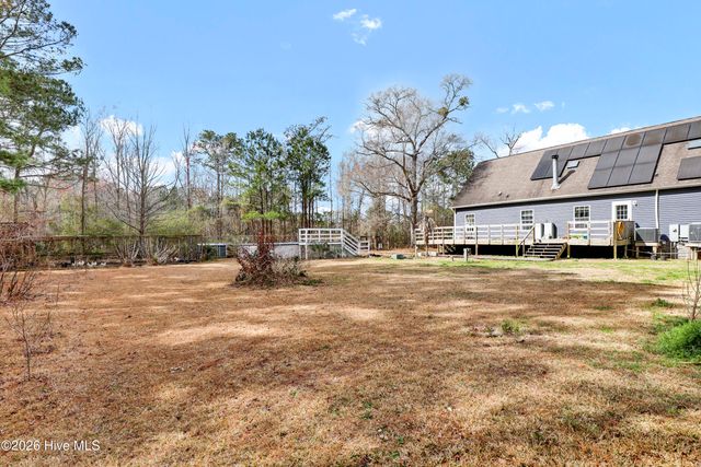 1098 Hoover Road, Hampstead, NC 28443