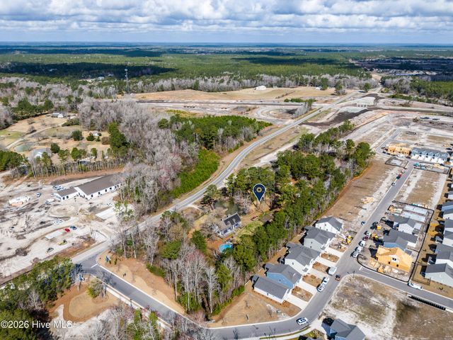 1098 Hoover Road, Hampstead, NC 28443