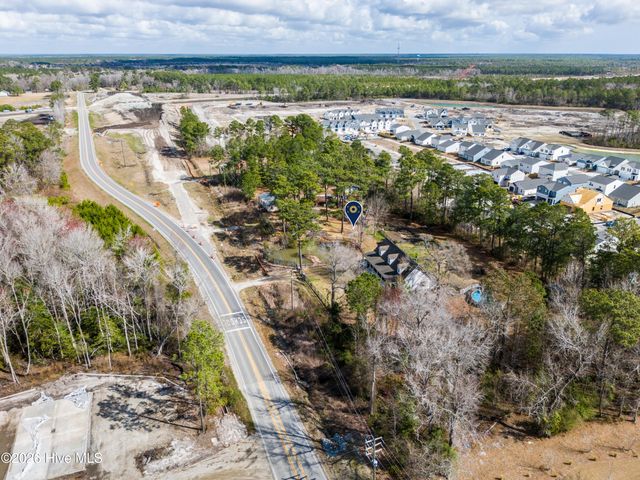 1098 Hoover Road, Hampstead, NC 28443