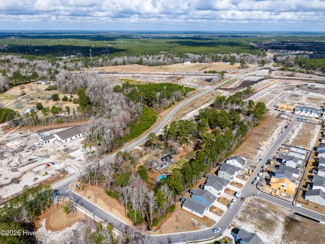 1098 Hoover Road, Hampstead, NC 28443