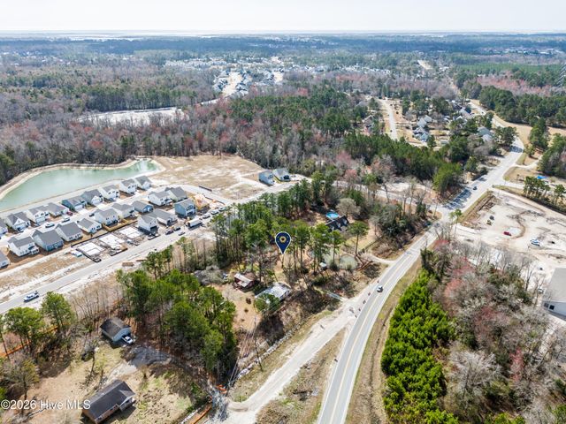 1098 Hoover Road, Hampstead, NC 28443