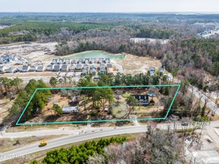 1098 Hoover Road, Hampstead, NC 28443