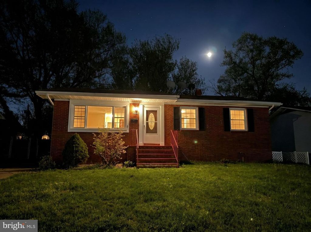 Image 1 of property listing at 8907 MAPLEBROOK RD, Randallstown, MD 21133