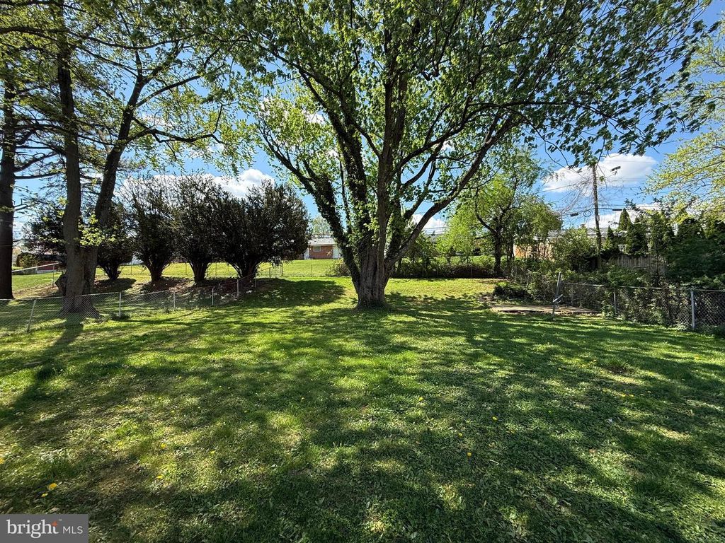 Image 15 of property listing at 8907 MAPLEBROOK RD, Randallstown, MD 21133