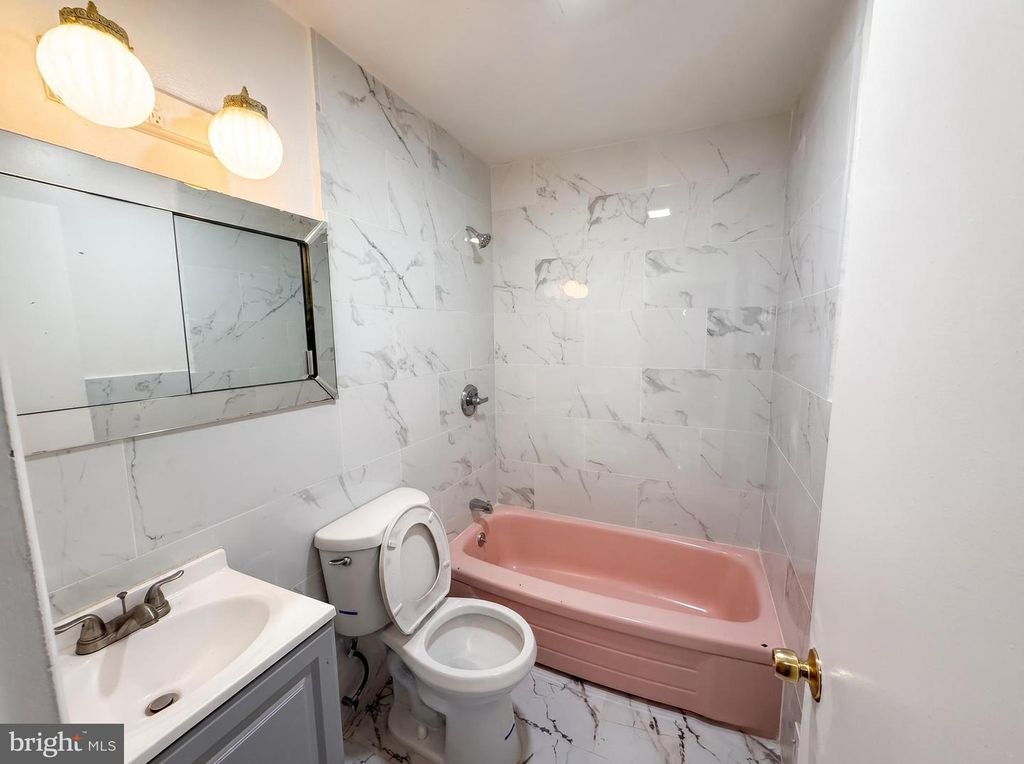 Image 8 of property listing at 8907 MAPLEBROOK RD, Randallstown, MD 21133