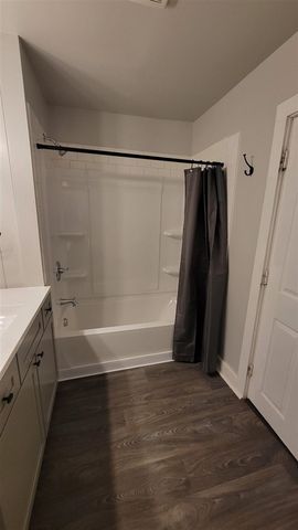 700 Broadway Avenue, Grand Rapids, MI 49504