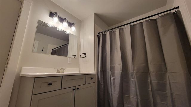 700 Broadway Avenue, Grand Rapids, MI 49504