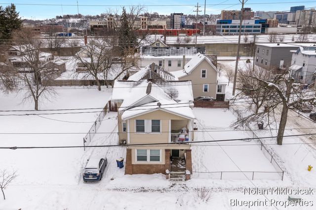 700 Broadway Avenue, Grand Rapids, MI 49504