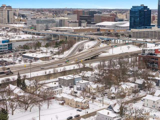 700 Broadway Avenue, Grand Rapids, MI 49504