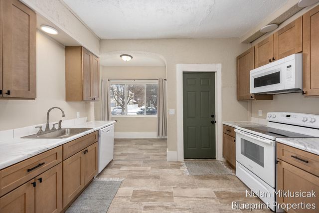 700 Broadway Avenue, Grand Rapids, MI 49504