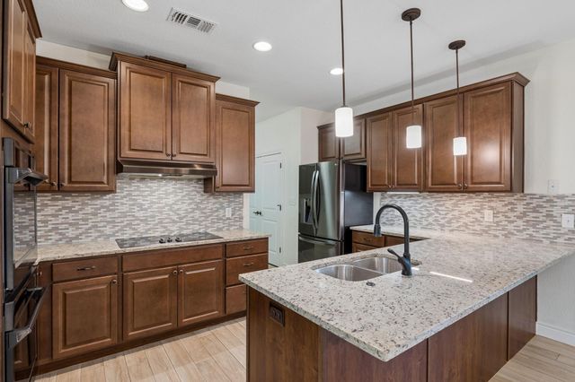 824 Sun Ray, Horseshoe Bay, TX 78657