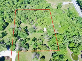 8360 Waverly Road, De Soto, KS 66018