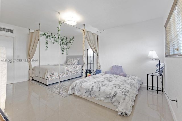 9280 Bay Harbor Terrace 26, Bay Harbor Islands, FL 33154