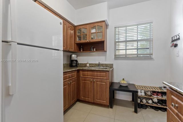 9280 Bay Harbor Terrace 26, Bay Harbor Islands, FL 33154