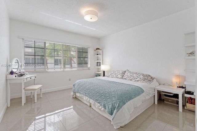 9280 Bay Harbor Terrace 26, Bay Harbor Islands, FL 33154