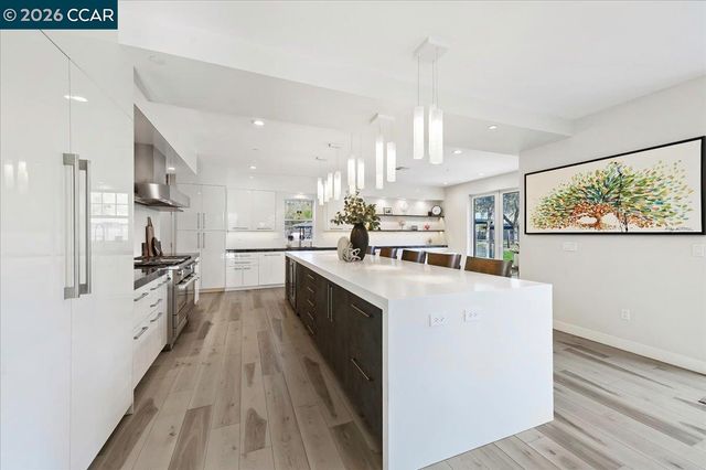 1540 Finley Rd, Danville, CA 94588