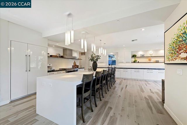 1540 Finley Rd, Danville, CA 94588