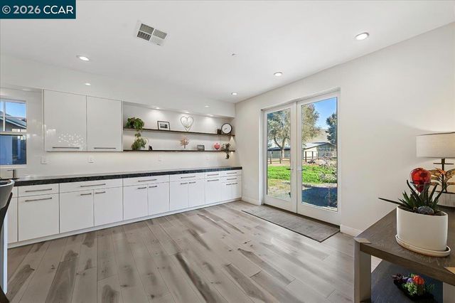 1540 Finley Rd, Danville, CA 94588