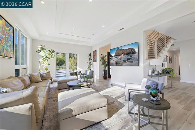 1540 Finley Rd, Danville, CA 94588