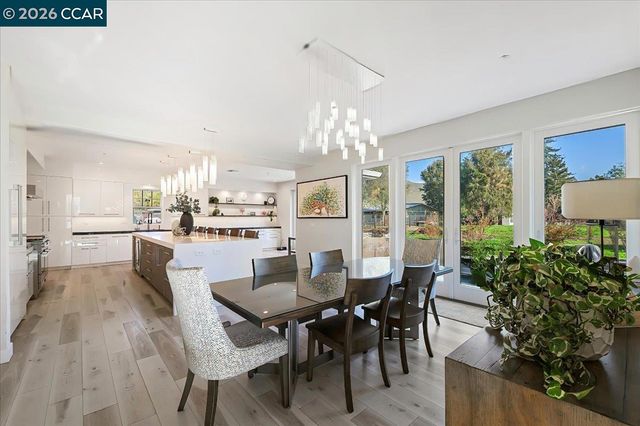 1540 Finley Rd, Danville, CA 94588