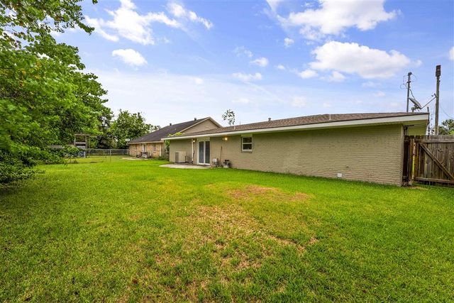4802 Ponderosa Street, Lake Charles, LA 70605