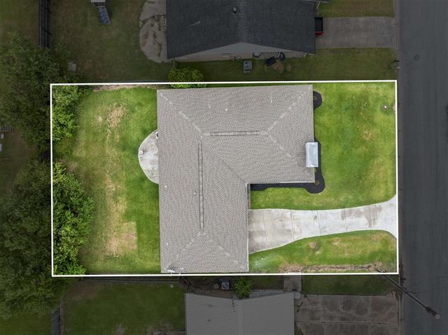 4802 Ponderosa Street, Lake Charles, LA 70605