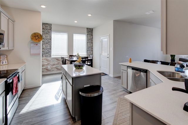 3209 Elk Camp Road, Aubrey, TX 76227